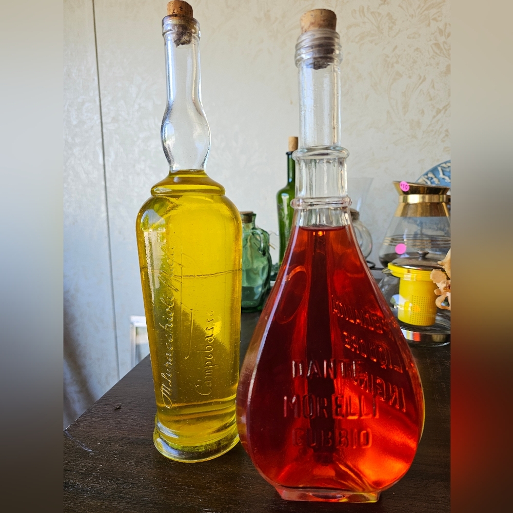 Vintage bottle set